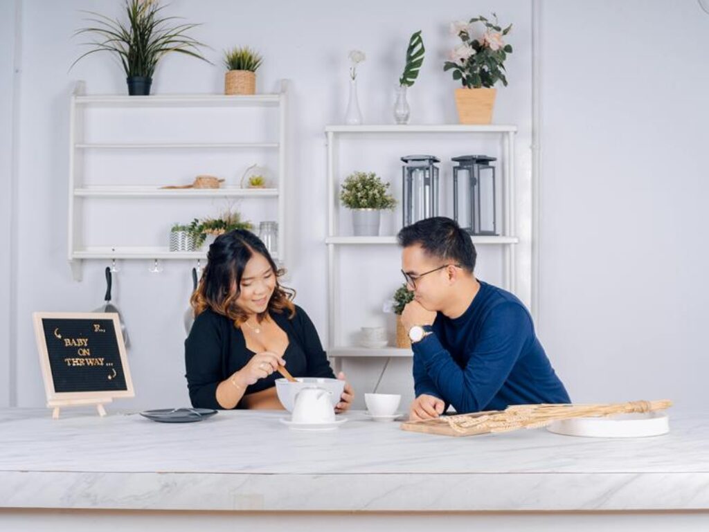 ¿Cuáles son las mejores formas de utilizar plantas en la decoración de la cocina?