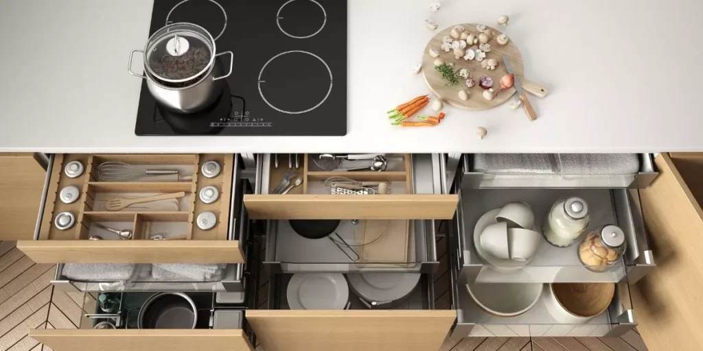¿Cuáles son algunas ideas creativas de almacenamiento que también sirven como decoración?