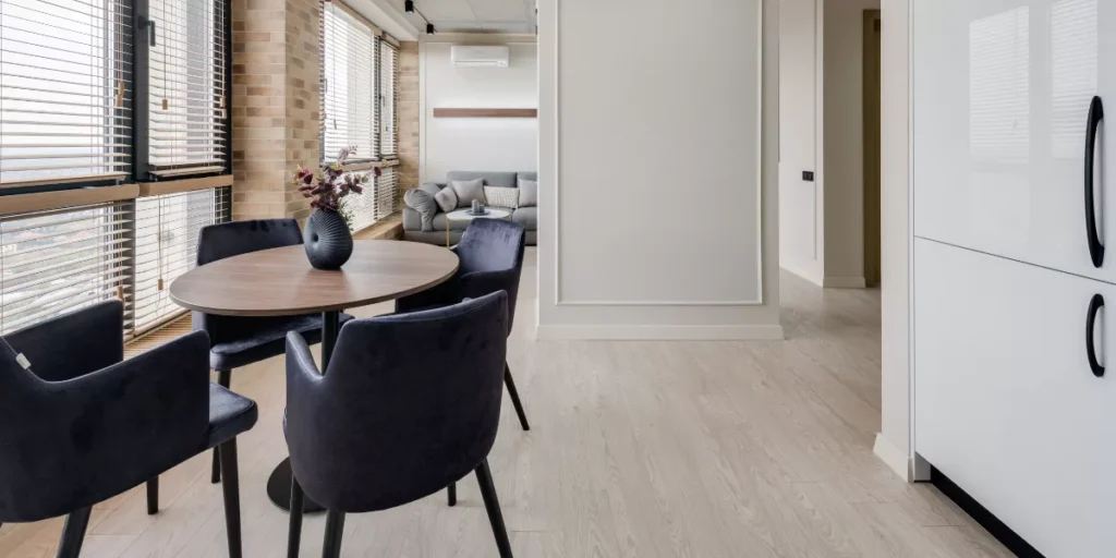 ¿Cuáles son las principales tendencias en distribución de muebles para 2025?